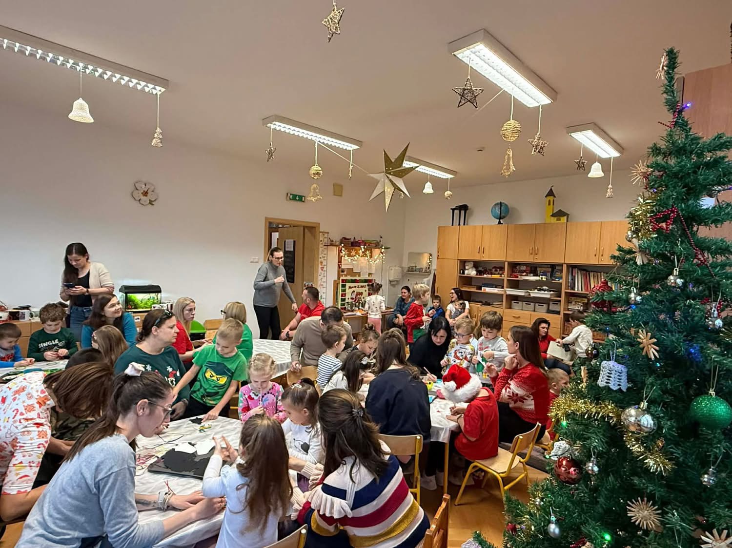 Karácsonyi kézműves délután a Margaréta csoportban 2025. 12. 11.